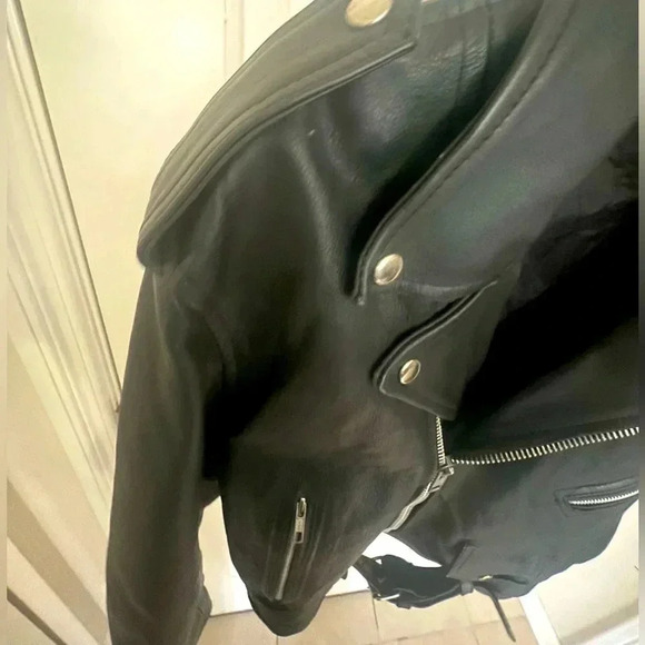 Vintage Black Leather Genuine Motorcycle Jacket- 🏍️ - Picture 8 of 12